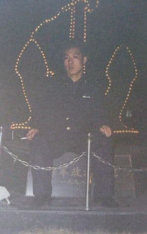 Simple photo upscaling and repair prompt